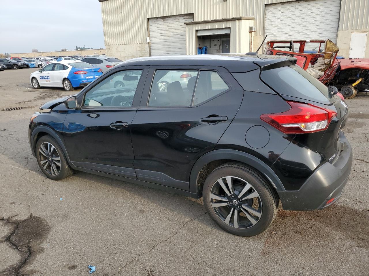 Nissan Kicks S Image 4