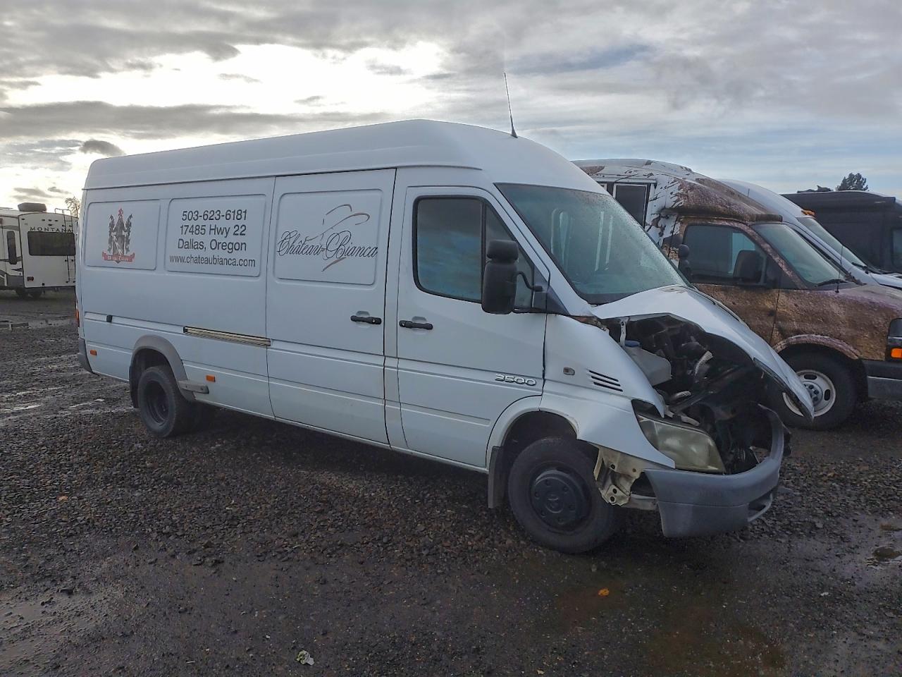 Dodge Sprinter 3500 Image 2