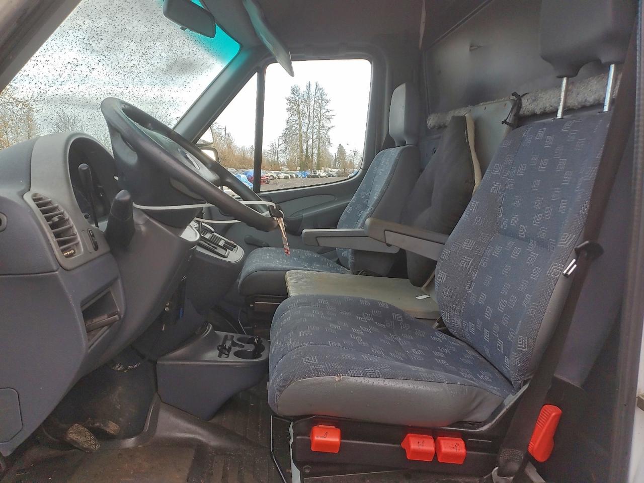 Dodge Sprinter 3500 Image 7