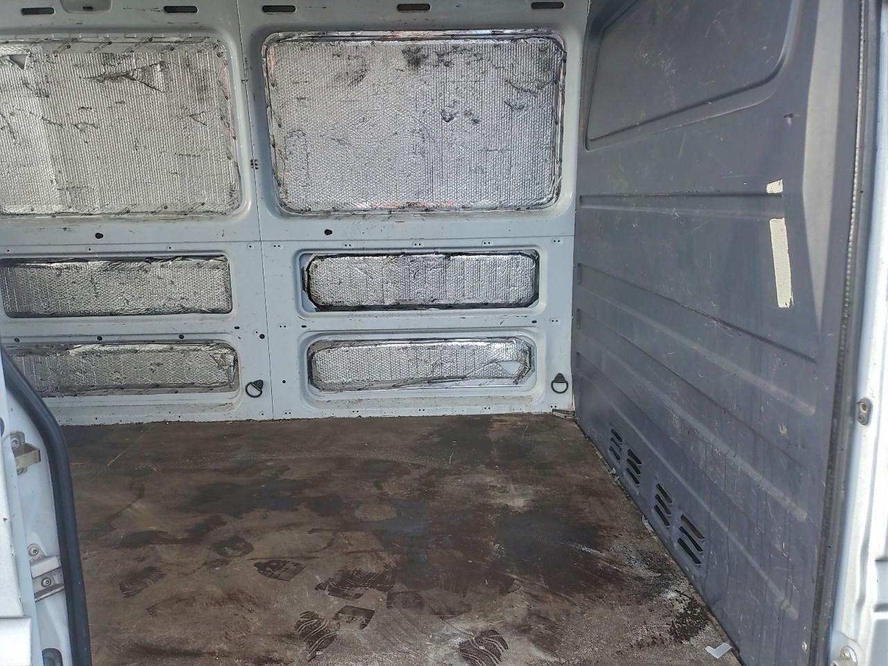 Dodge Sprinter 3500 Image 9