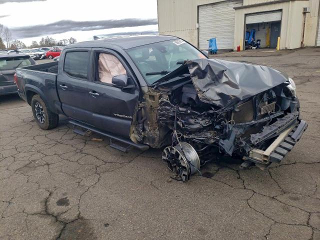 Toyota Tacoma Double Cab Image 12