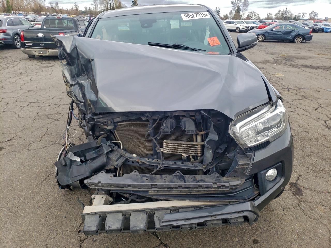 Toyota Tacoma Double Cab Image 3