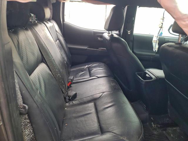 Toyota Tacoma Double Cab Image 8