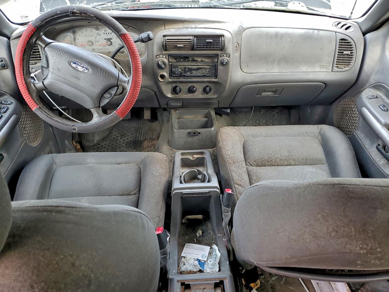 Ford Explorer Image 6