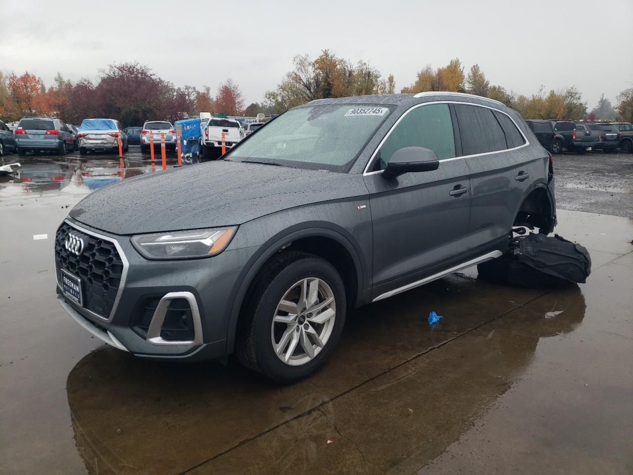 Audi Q5 Premium 45 Image 1