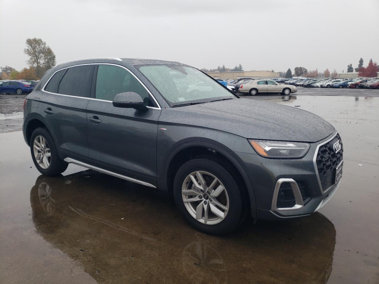 Audi Q5 Premium 45 Image 3