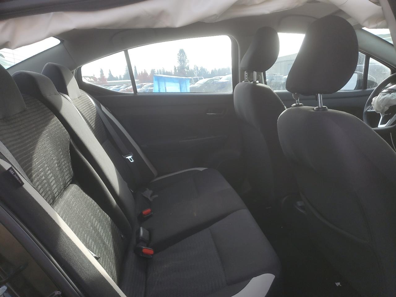 Nissan Versa Sv Image 5