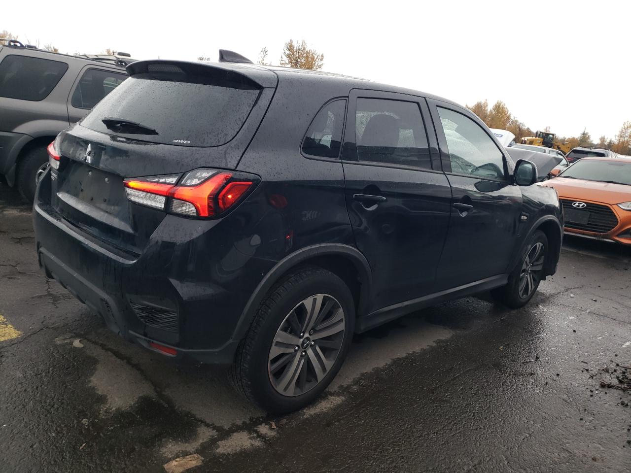 Mitsubishi Outlander S/se Image 2