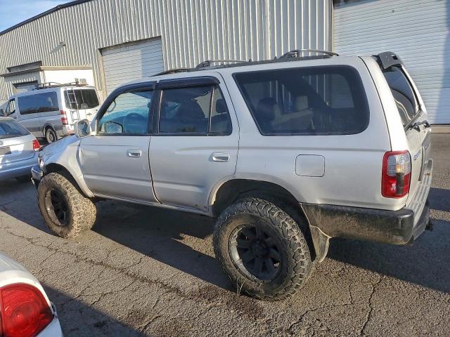 Toyota 4Runner Sr5 Image 4