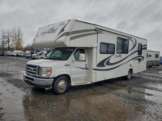 Ford Econoline E450 Super Duty Cutaway Van Image 3