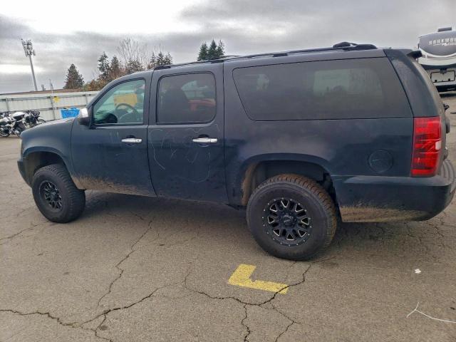 Chevrolet Suburban K1500 Image 3