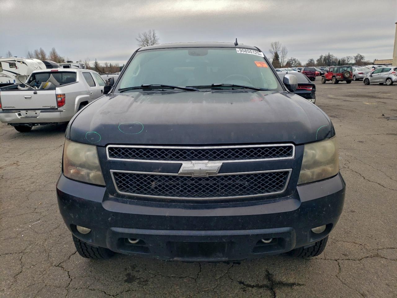 Chevrolet Suburban K1500 Image 10