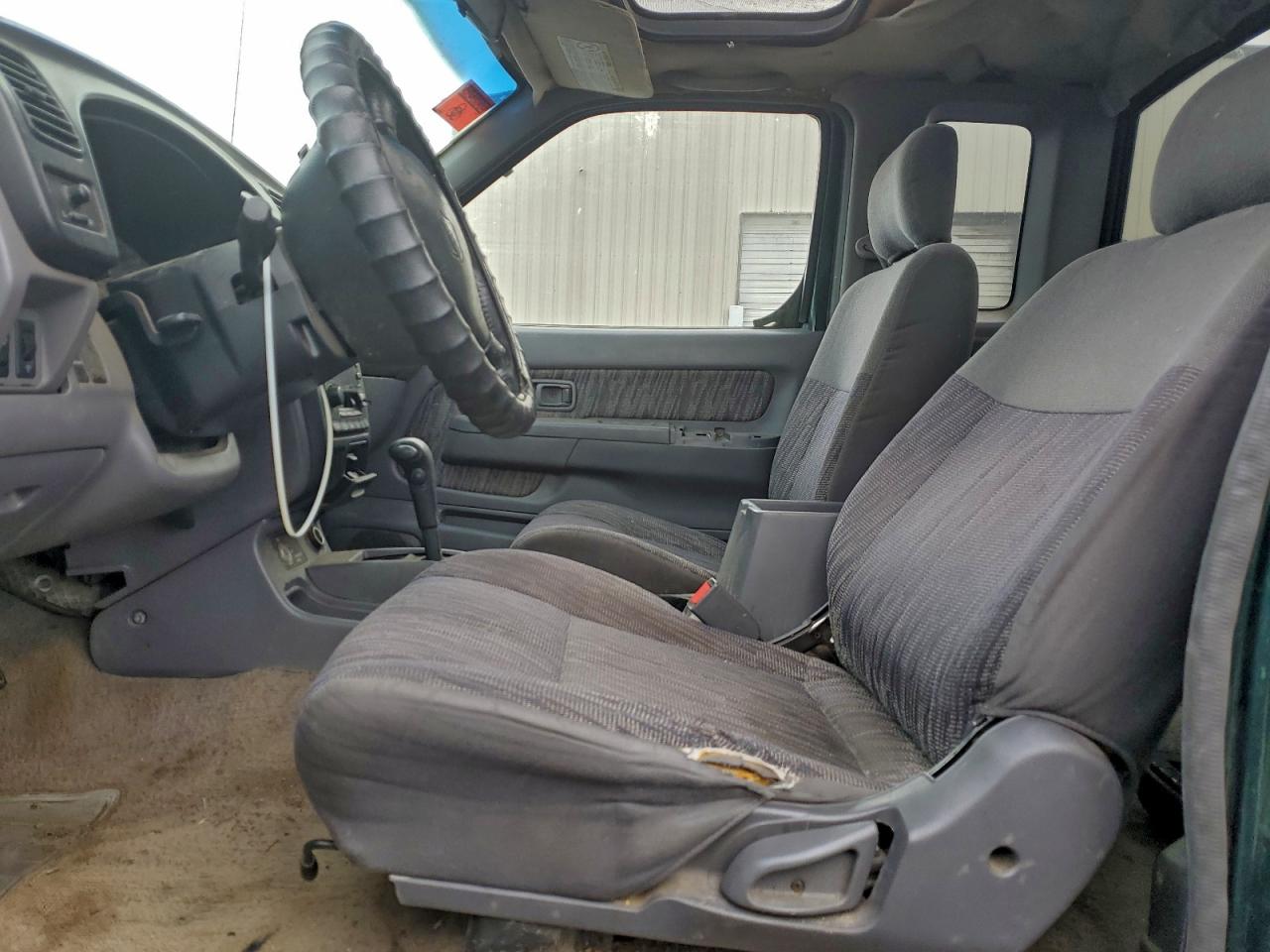 Nissan Frontier King Cab Xe Image 9