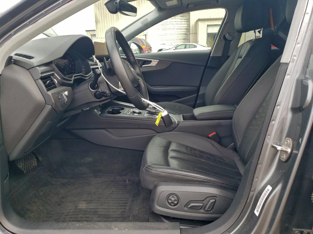 Audi A4 Prestige Image 3