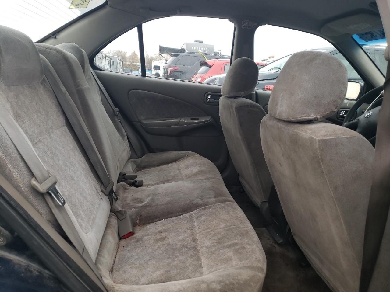 Nissan Sentra Xe Image 9