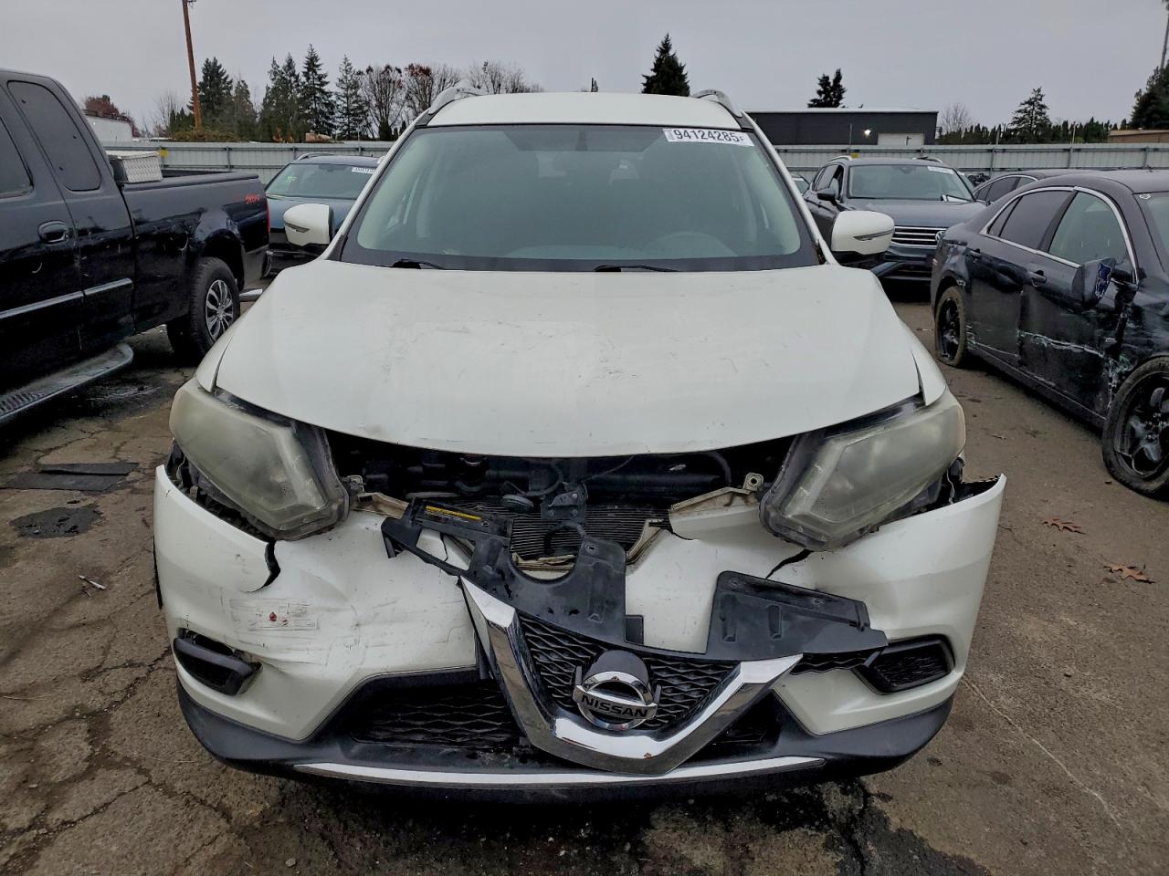 Nissan Rogue S Image 8