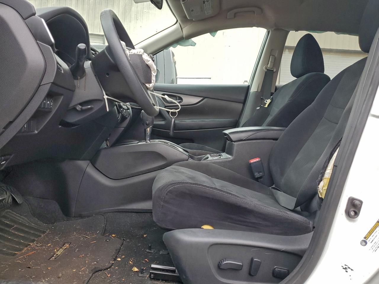 Nissan Rogue S Image 9