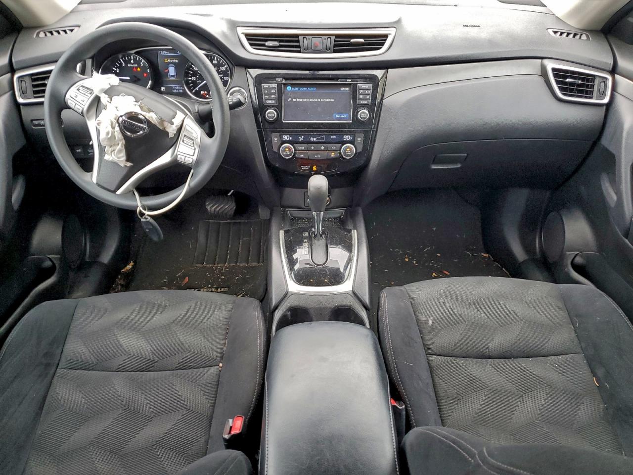 Nissan Rogue S Image 2