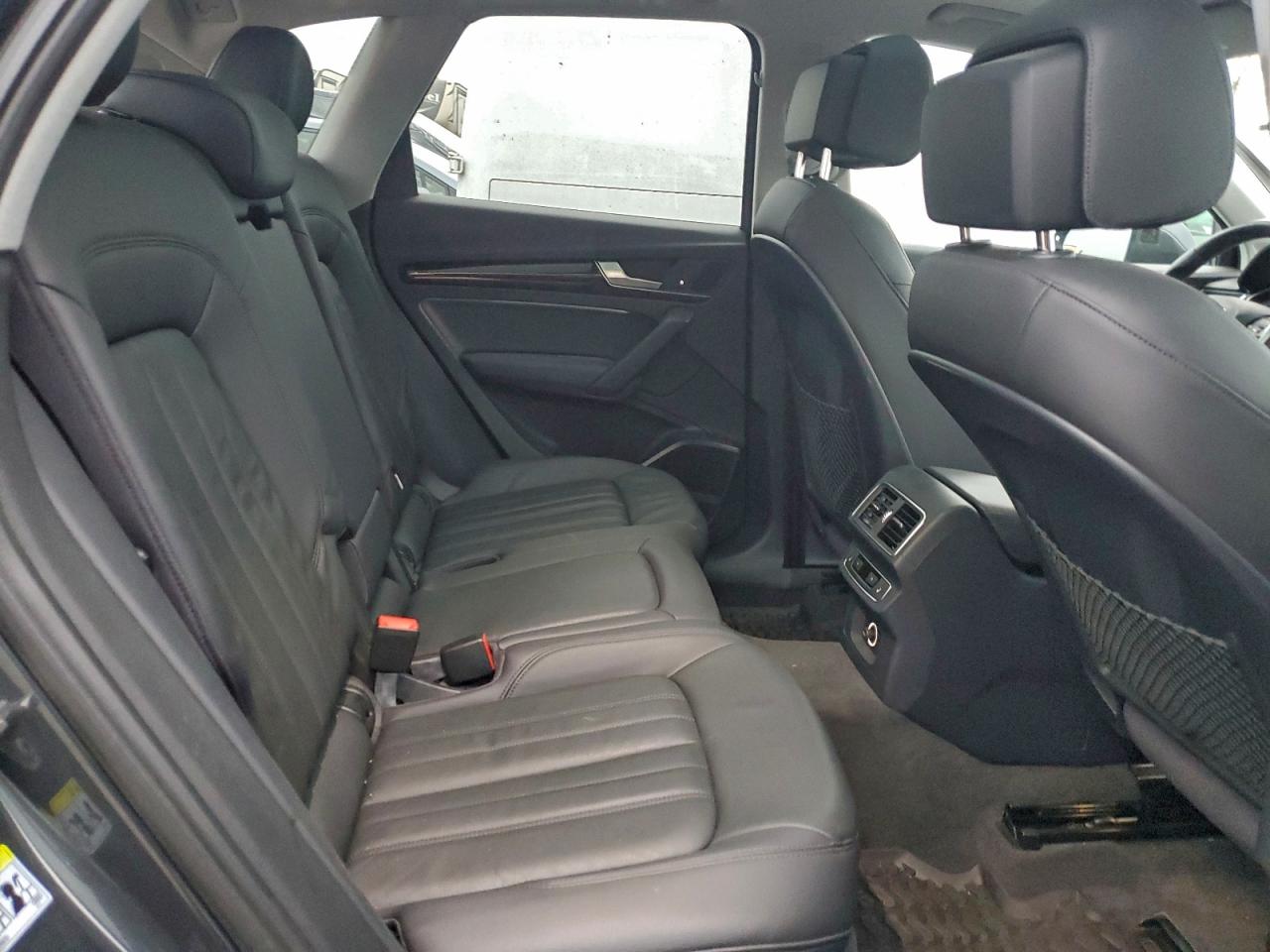 Audi Q5 Premium Plus Image 10