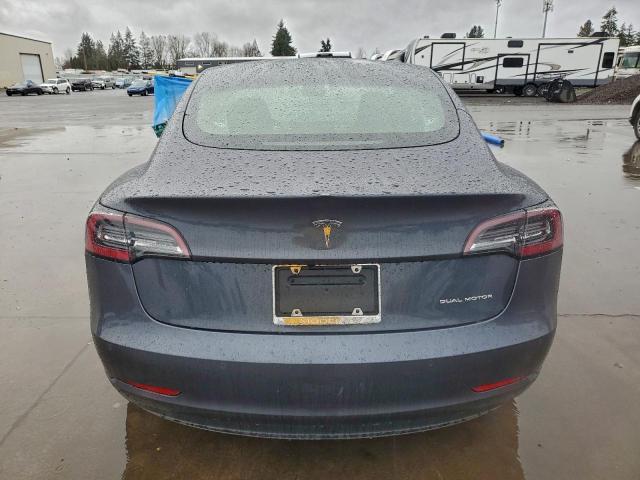 Tesla Model 3 Image 3
