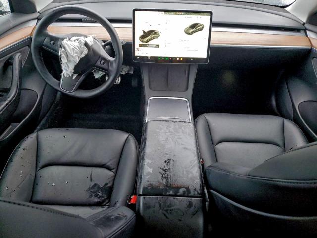 Tesla Model 3 Image 7