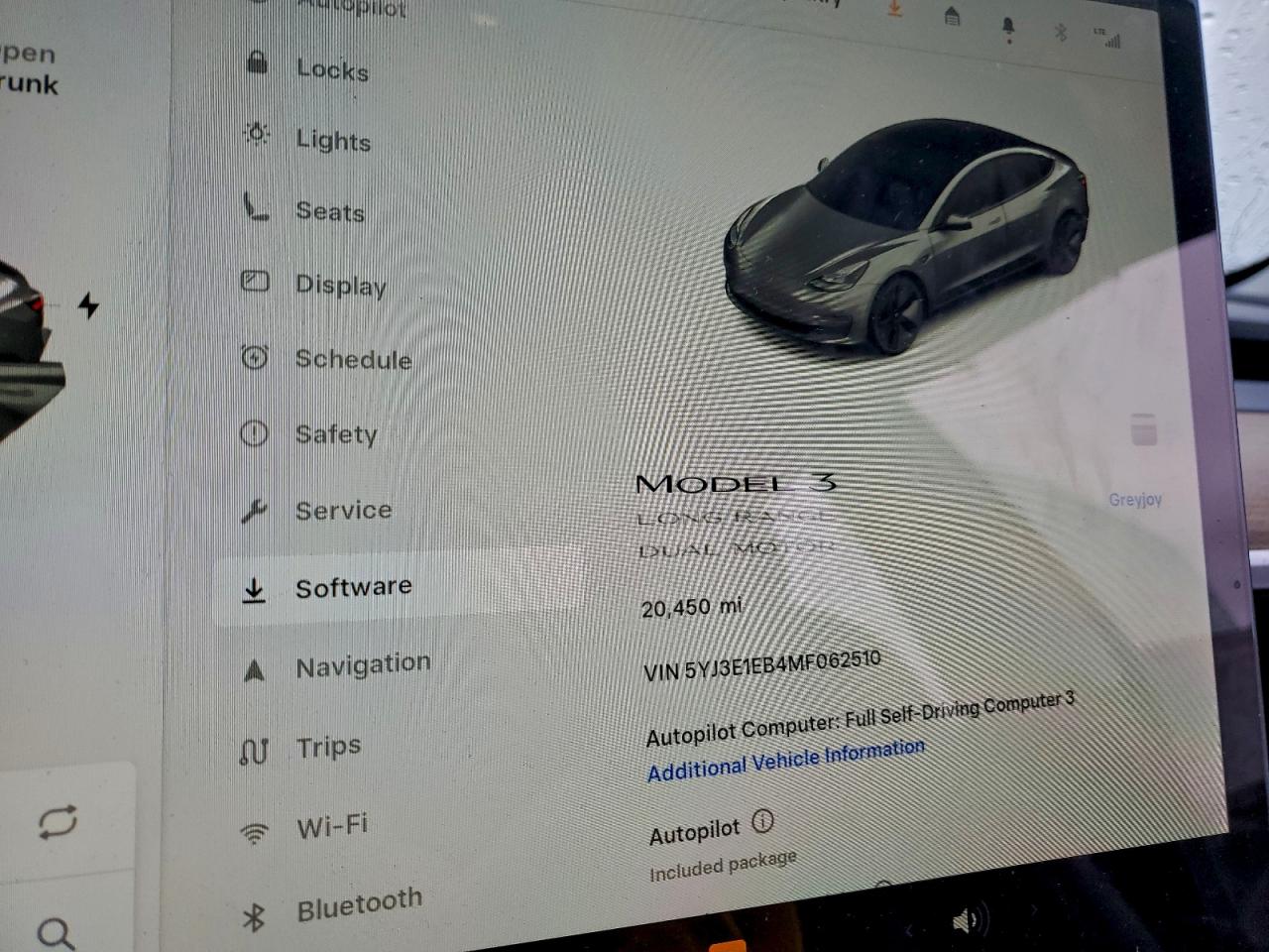 Tesla Model 3 Image 8