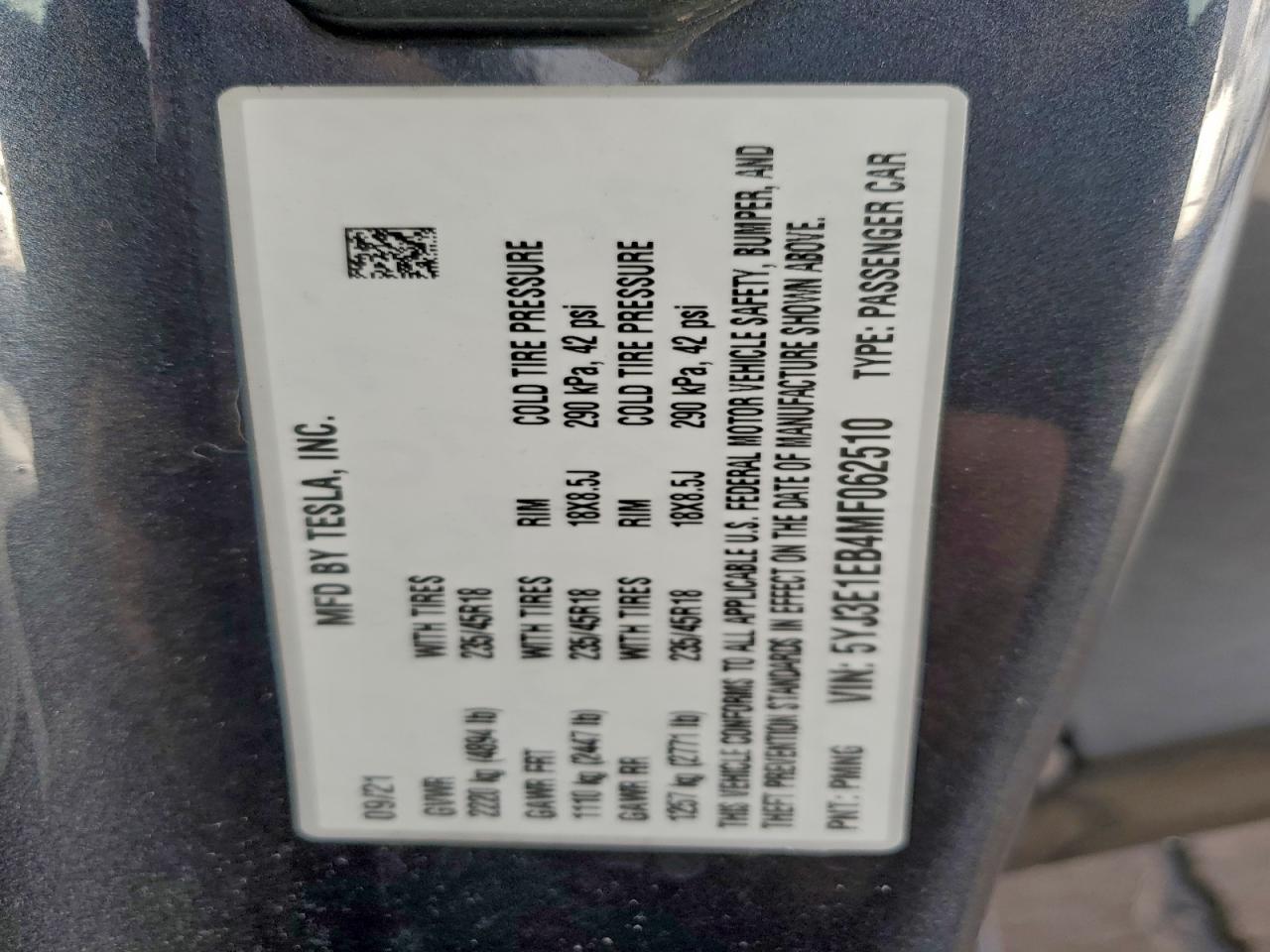 Tesla Model 3 Image 6