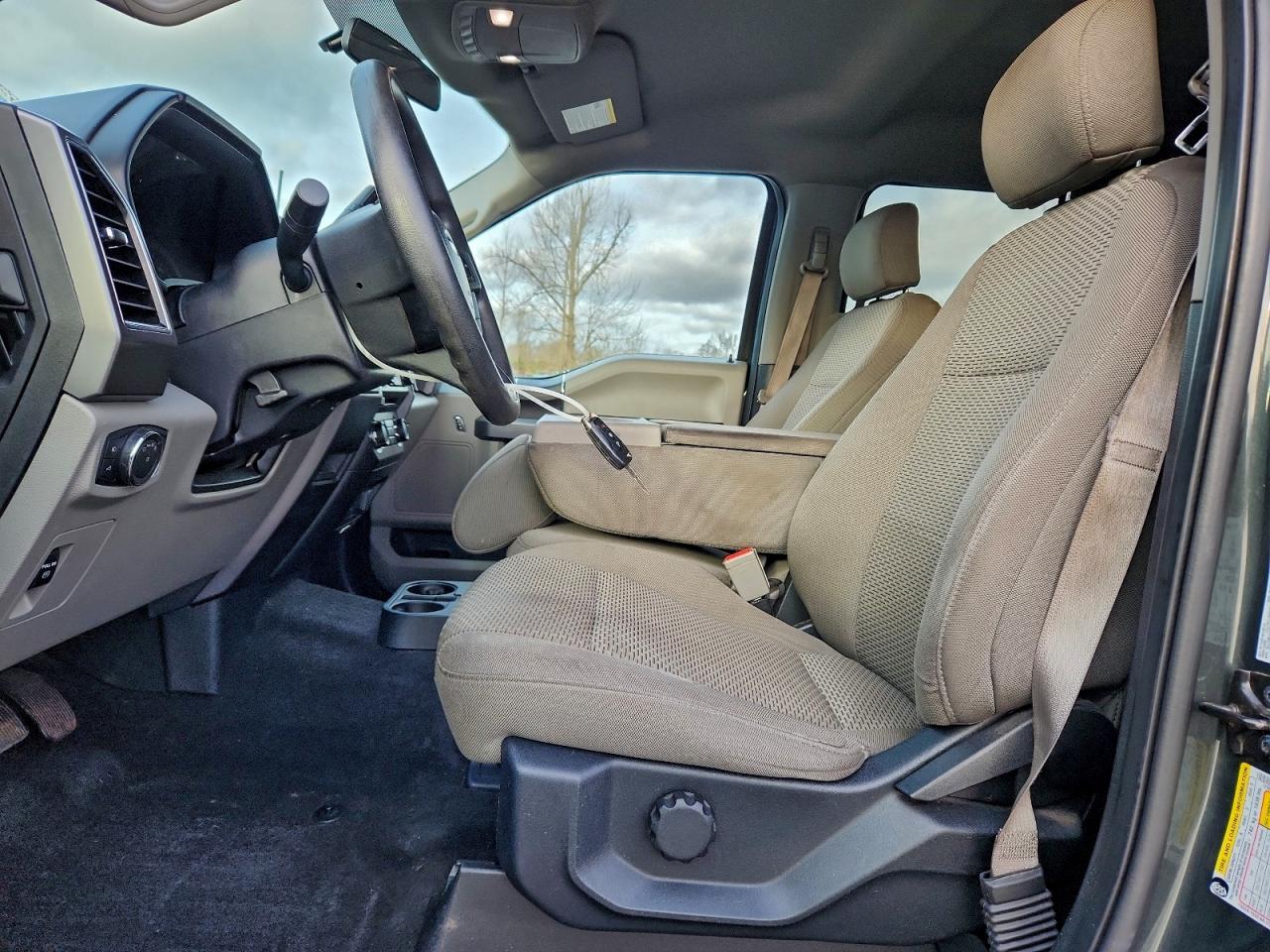 Ford F-150 Supercrew Image 9