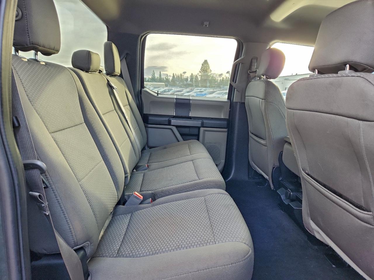 Ford F-150 Supercrew Image 7