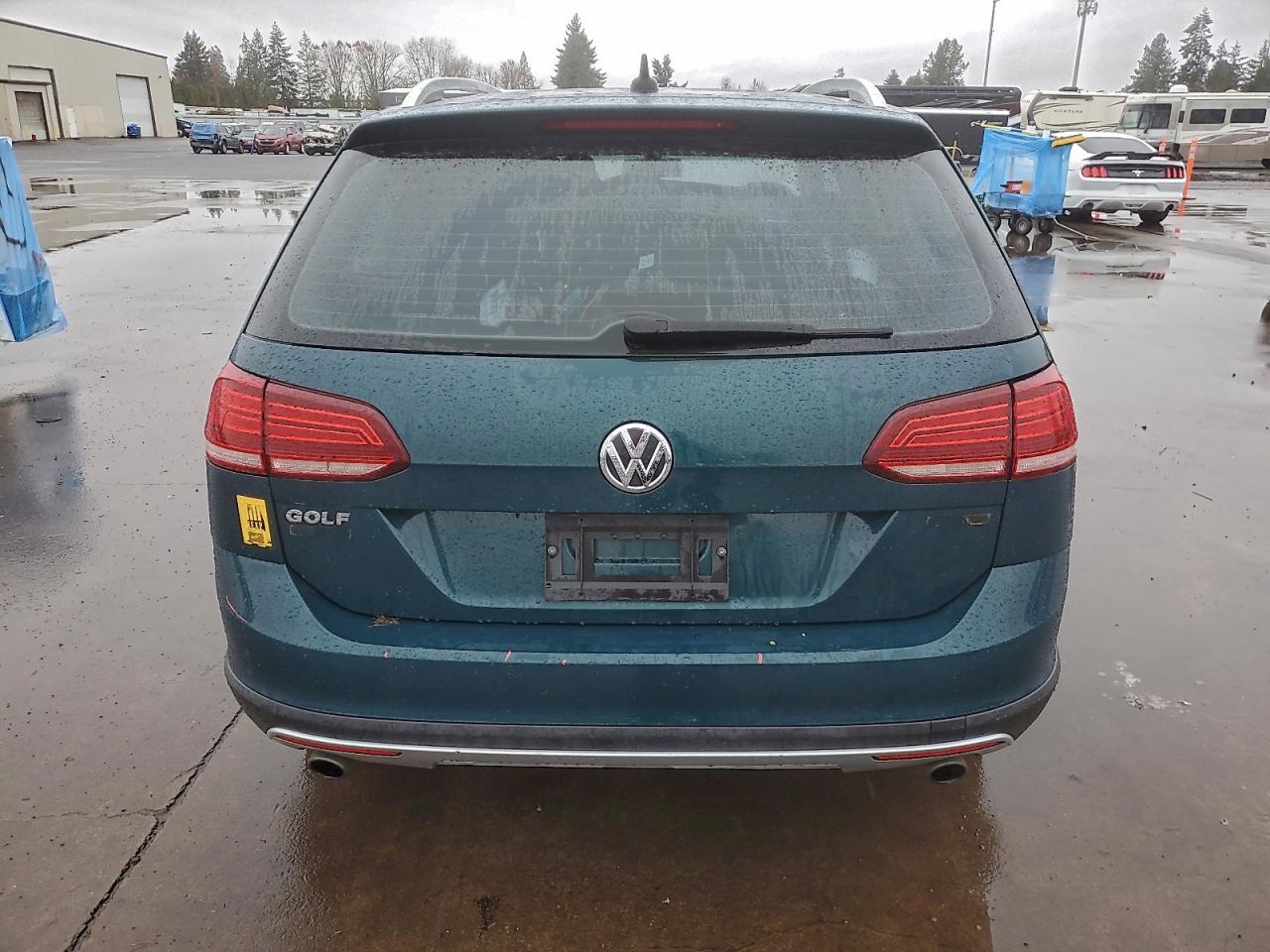 Volkswagen Golf S Image 12