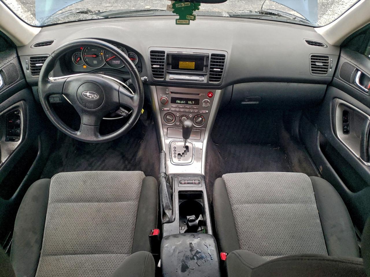 Subaru Legacy Outback 2.5i Image 6