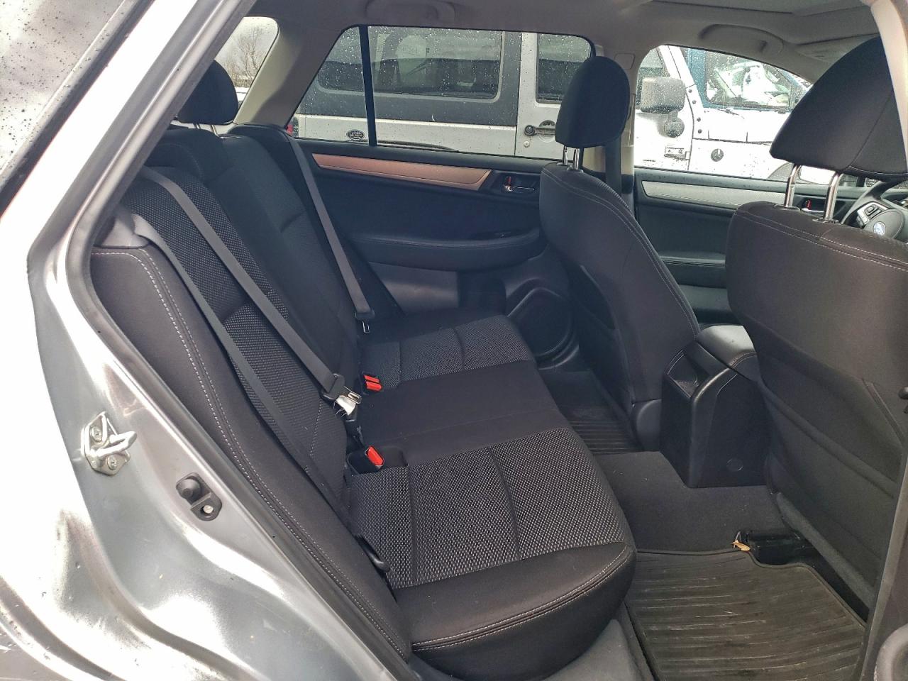 Subaru Outback 2.5i Premium Image 7