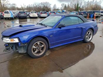  Salvage Ford Mustang
