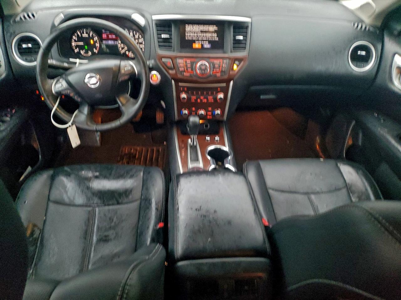 Nissan Pathfinder S Image 3