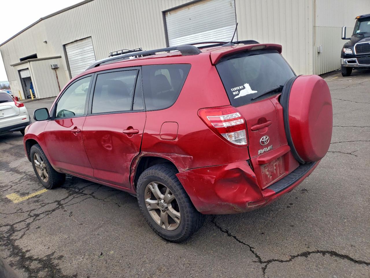 Toyota RAV4 Image 10