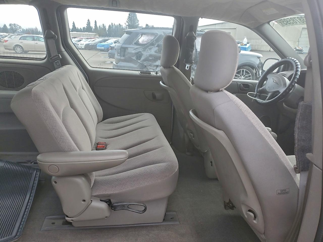 Chrysler Voyager Image 2