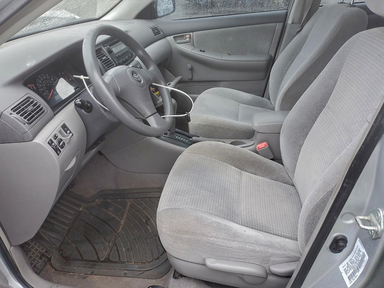 Toyota Corolla Ce Image 11