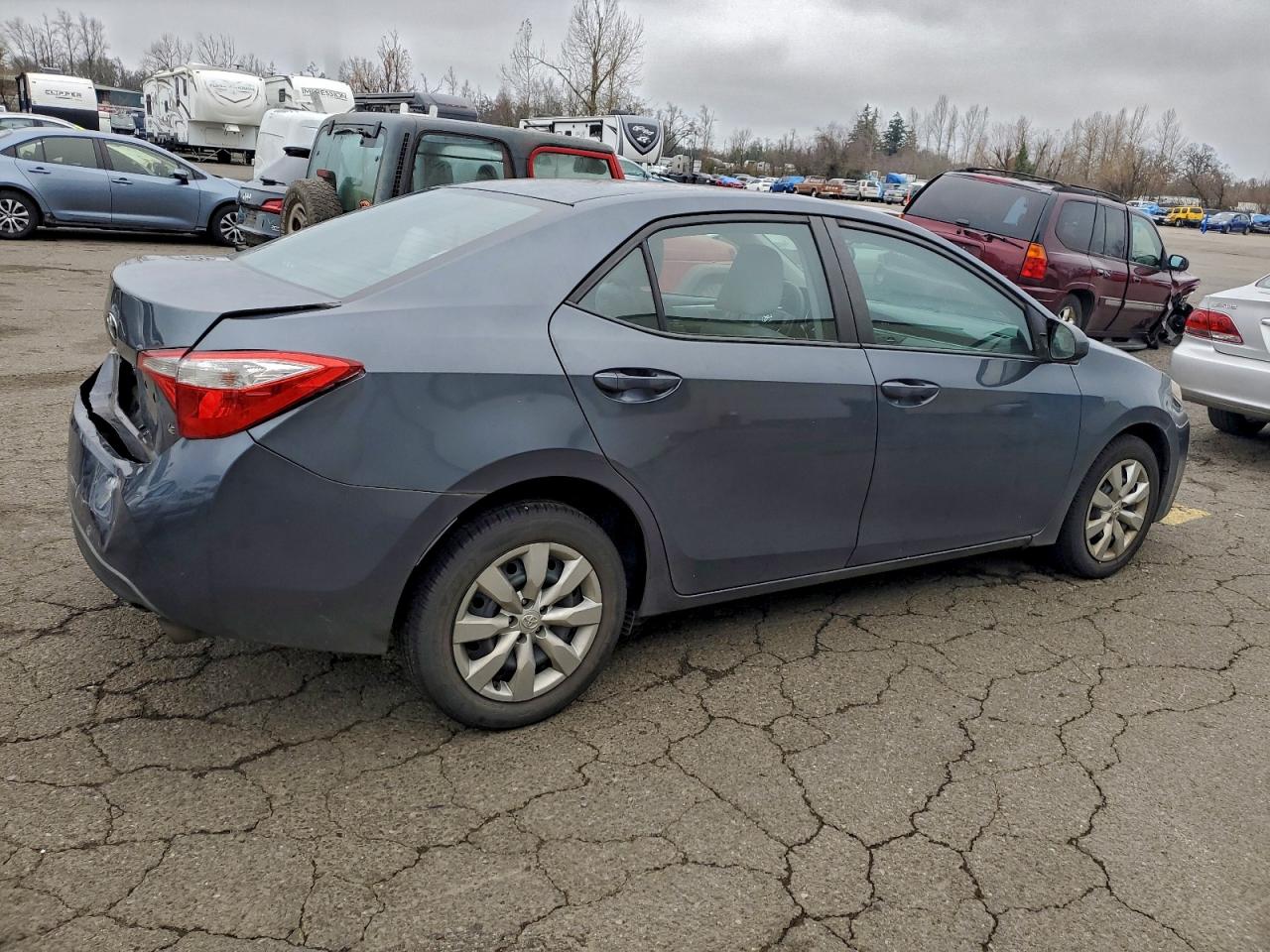 Toyota Corolla L Image 2