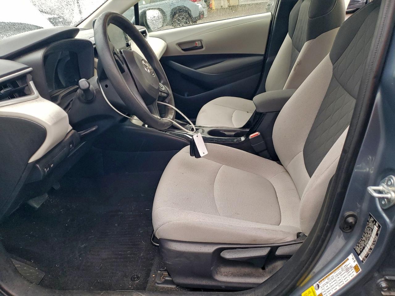 Toyota Corolla Le Image 12