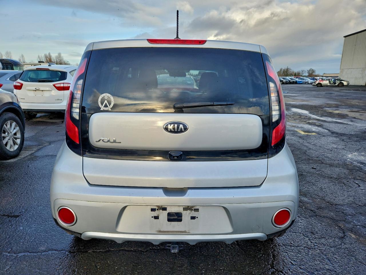Kia Soul + Image 10