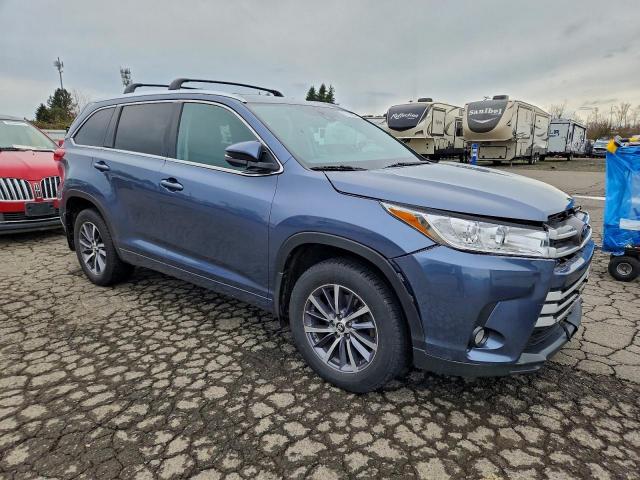 Toyota Highlander Se Image 3