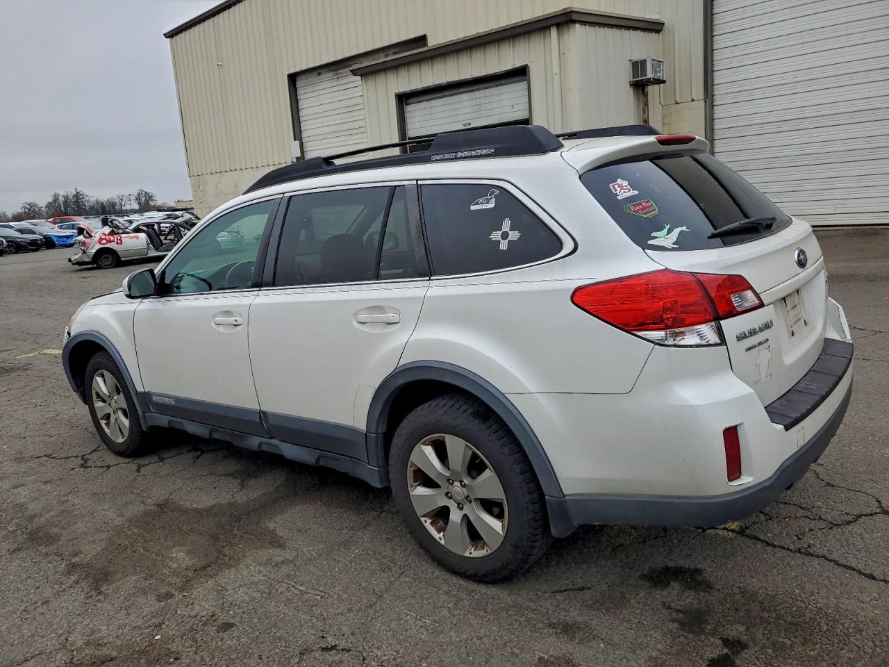 Subaru Outback 2.5i Premium Image 9
