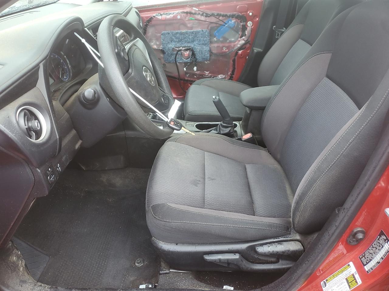 Toyota Corolla L Image 6