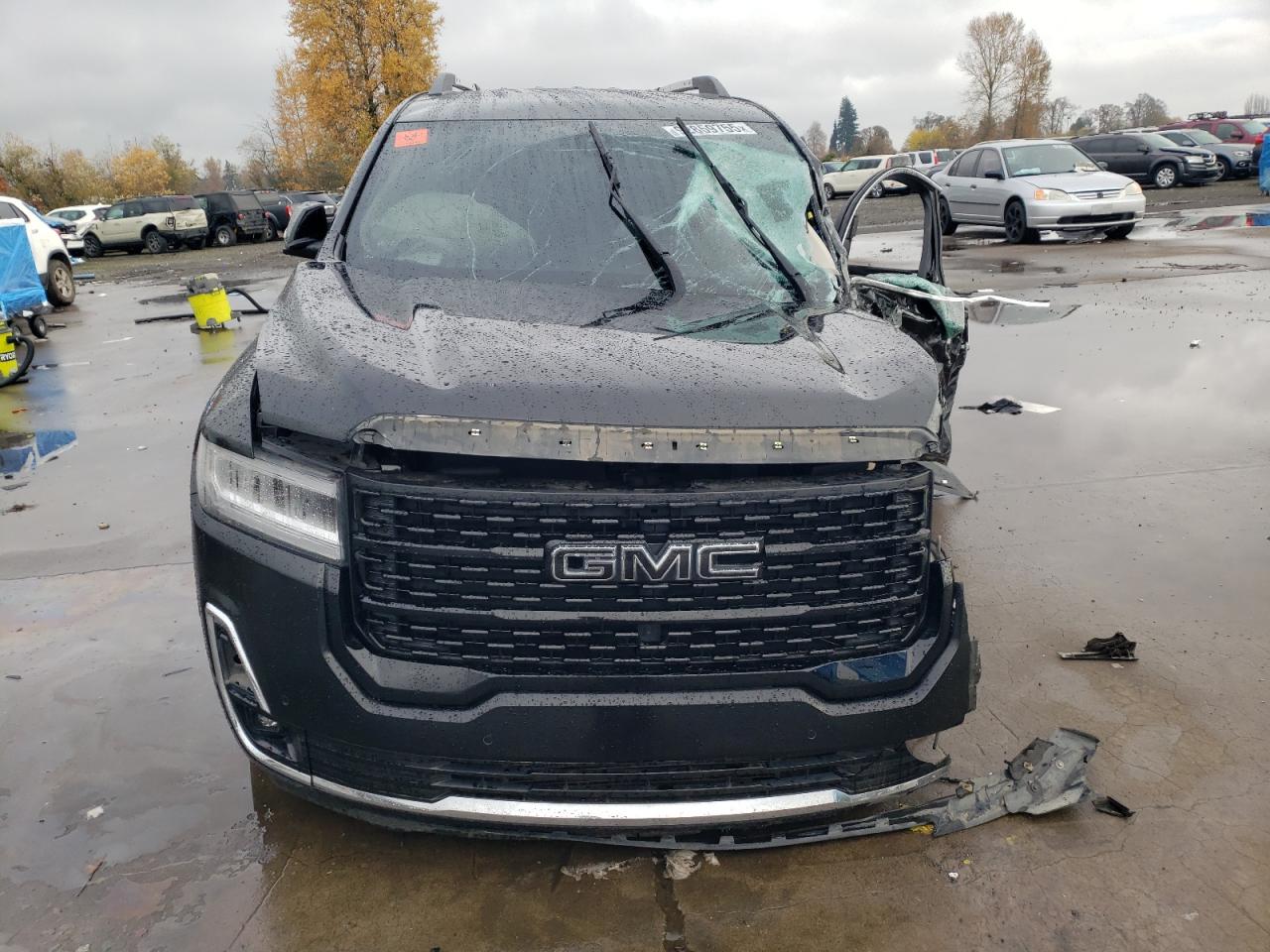 GMC Acadia Denali Image 4