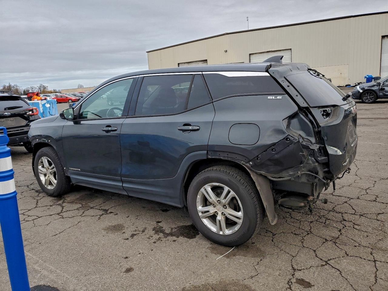 GMC Terrain Sle Image 3