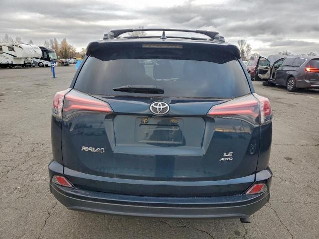 Toyota RAV4 Le Image 2