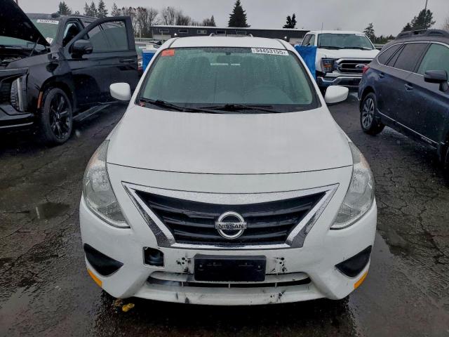 Nissan Versa S Image 4
