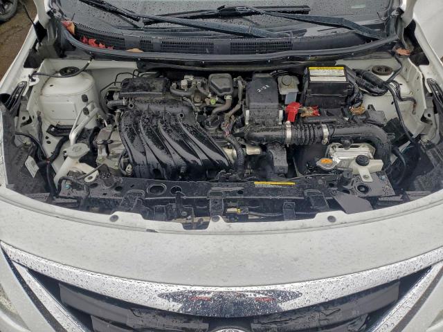 Nissan Versa S Image 12