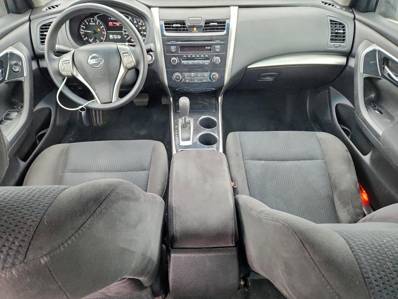 Nissan Altima 2.5 Image 3