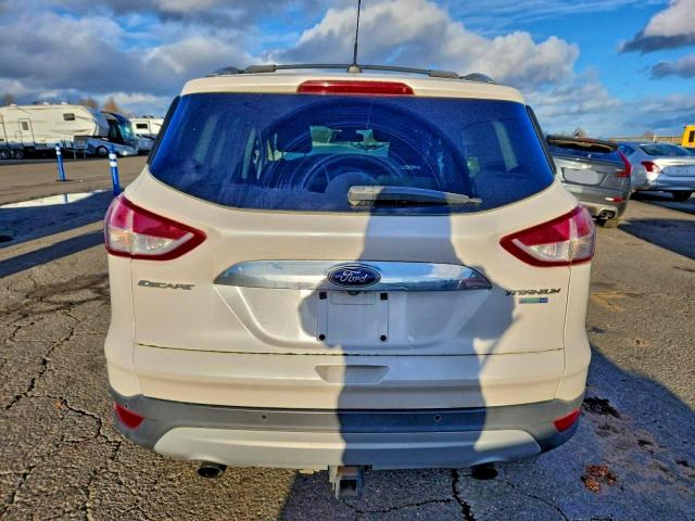 Ford Escape Titanium Image 12